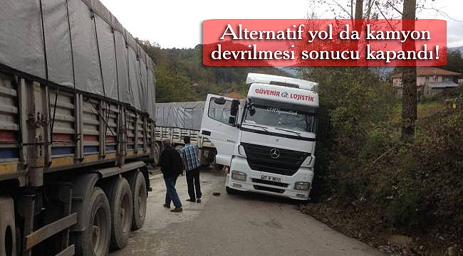 Türkeli - Ayancık karayolu 2 saat ulaşıma kapalı kaldı