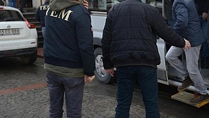 Başhekim ile eşi FETÖ'den gözaltında