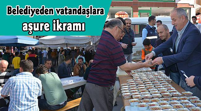 Belediyeden vatandaşlara aşure ikramı