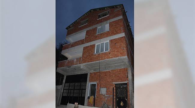 Evi yanan vatandaşa yardım eli uzatıldı