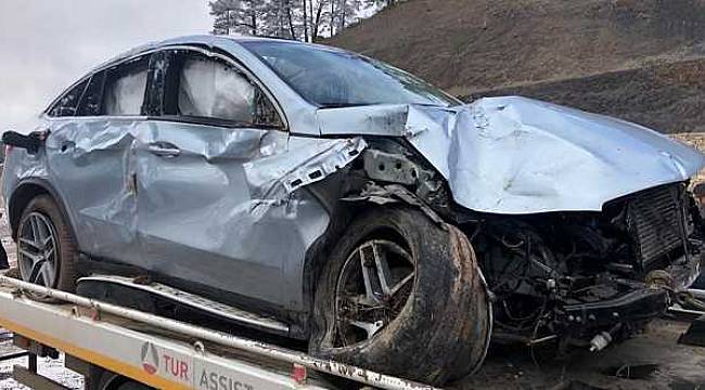 Ayancıklı İşadamı Özalp'in eşi ve oğlu kaza geçirdi