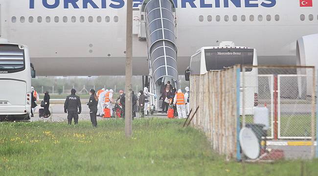 Almanya'dan uçakla getirilen 237 gurbetçi Sinop'ta
