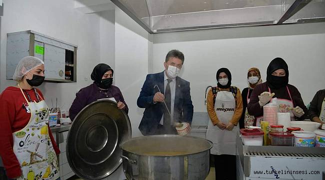 İftar yemekleri, ihtiyaç sahibi vatandaşların evlerine ulaştırılıyor