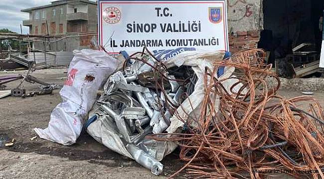 Ayancık'ta çalıntı kabloları jandarma buldu