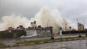 Çatalzeytin'de Atatürk heykeli tedbir amaçlı kaldırıldı