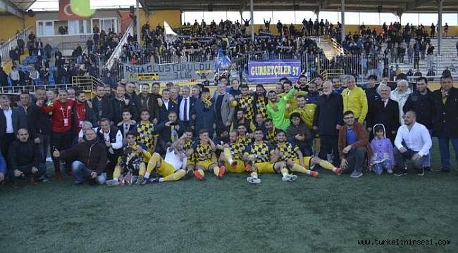 Küçükçekmece Sinopspor şampiyon oldu