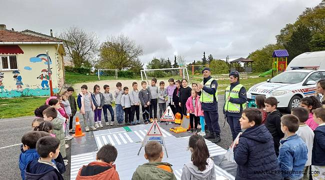 Jandarmadan trafik eğitimi