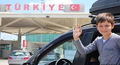 6 aydan fazla Türkiye'de kalanların oturumları iptal edilemeyecek