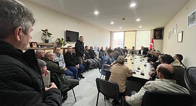 AK Parti yönetimi muhtarları ziyaret etti