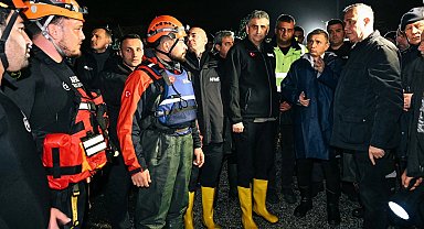 Antakya Valisi Şahin Manavgat'da incelemelerde bulundu