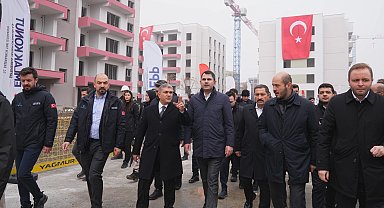 Bakan Kurum'dan afet bölgesine yakın mercek... Dükkan ihaleleri 15 Ocak'a kadar sonuçlanacak