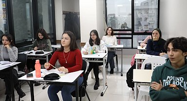 Çınar Akademi yeni dönemde de gençlere kucak açıyor