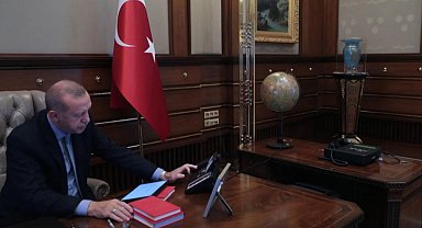 Cumhurbaşkanı Erdoğan'dan Bahçeli ile Özel'e yeni yıl tebriği