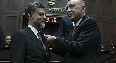 Dün istifa eden Yamalı AK Parti rozetini taktı!