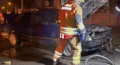 Düzce'de seyir halindeki araç alev aldı