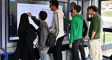 Erasmus öğrencileri Aziz Sancar Bilim ve Sanat Merkezi'nde