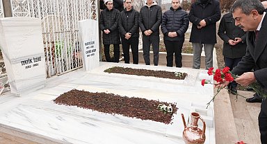 Eski Bakan İleri'ye Bakan Tekin'den vefa