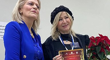 Foçalı sanatçı Selanik'te Türkiye'yi temsil etti!