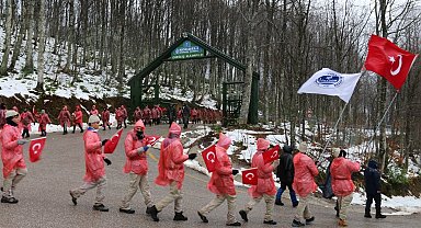Kağıtspor izcileri Sarıkamış Şehitleri için yürüdü