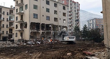 Kayseri Talas'ta yapılar sesle yıkılıyor