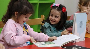 Kocaeli İzmit'te çocuklara kitap sevgisi aşılanmaya devam ediyor
