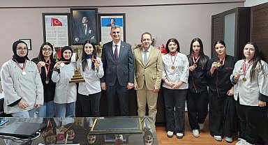 Lise öğrencilerinden büyük başarı