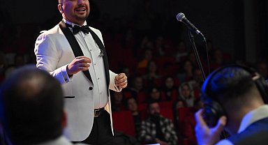 Manisa'da "Umut Veren Türküler" yankılandı