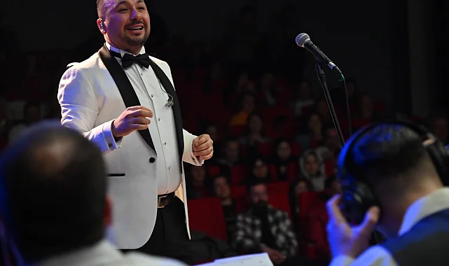 Manisa'da "Umut Veren Türküler" yankılandı