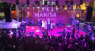 Manisa'da 'yeni yıl panayırı' coşkuyla açıldı