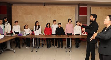 Muğla'da çocuklar hem öğreniyor hem eğleniyor