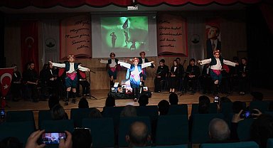 Nutuk Bursa Osmangazi'de teatral gösteriyle anlatıldı