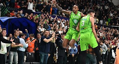 TOFAŞ, Anadolu Efes'i de devirdi