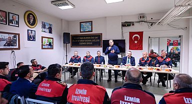 Başkan Tugay 2025'i nöbetteki itfaiyecilerle karşıladı