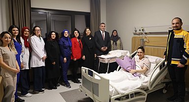 Bursa Büyükşehir'den yılın son ve ilk bebeklerine ziyaret