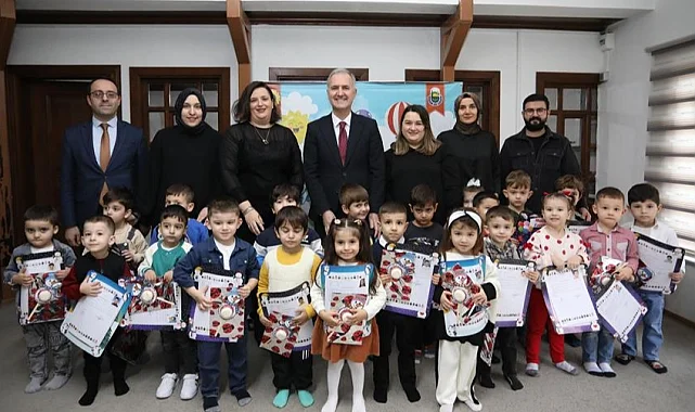 Bursa İnegöl'de 'Beşinci Mevsim'in miniklerinin karne heyecanı