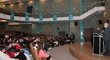 Bursa Nilüfer'de 'Sporcu Sağlığı' ele alındı