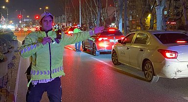 Bursa'da eski yılın son, 2025'in ilk saatlerinde denetimler hız kesmedi