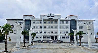 Bursa'nın yeni Fen Lisesi öğrencilerine kavuşmak için gün sayıyor