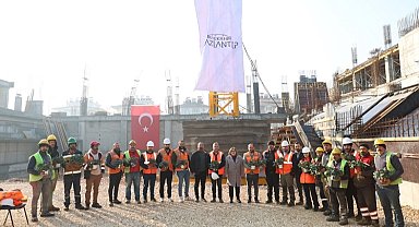 Kamil Ocak Spor Salonu yükseliyor