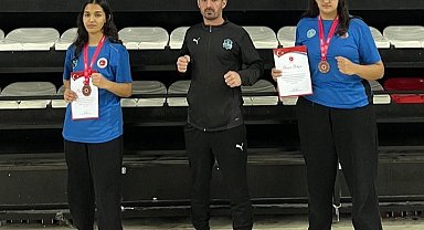 Kick boksçulardan Çayırova'ya 2 madalya birden
