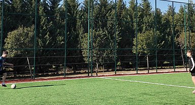 Kocaeli Çayırovalı çocuklar ara tatilde spor sahalarının keyfini çıkarıyor