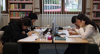 Kocaeli gençliği, Zübeyde Hanım Kütüphanesi'ni çok sevdi