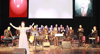 Kocaeli'de 65 yaş üstü korodan nostaljik gece
