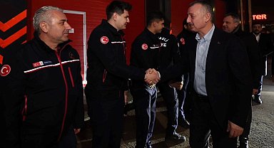 Kocaeli'de Başkan Büyükakın itfaiye teşkilatının yeni yılını kutladı