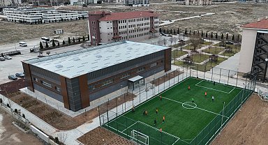 Konya Selçuklu Fen Lisesi'ne modern spor tesisi kazandırıldı
