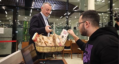 Öğrenciler yeni yıla kütüphanede 'merhaba' dedi