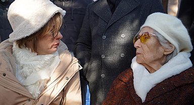 90 yaşındaki annesi Ümit Özdağ'ı cezaevinde ziyaret etti