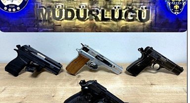 Adıyaman'da şüpheli araçlarda tabanca ele geçirildi