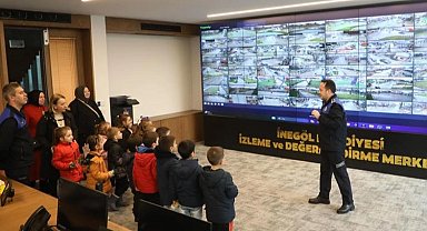 Anaokulu öğrencilerinden İnegöl Belediyesi'ne 'izleme' ziyareti