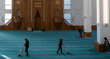 Ankara'da camiler kandil öncesi temizlendi